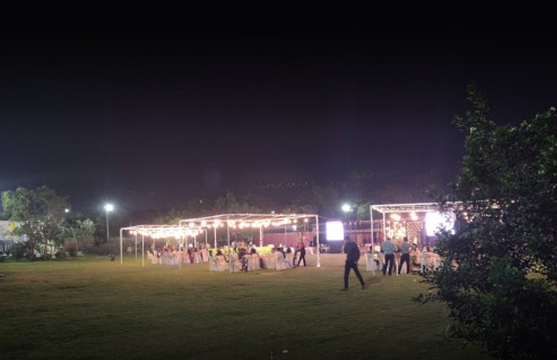 SPP Gardens main hall interior and seating view 4